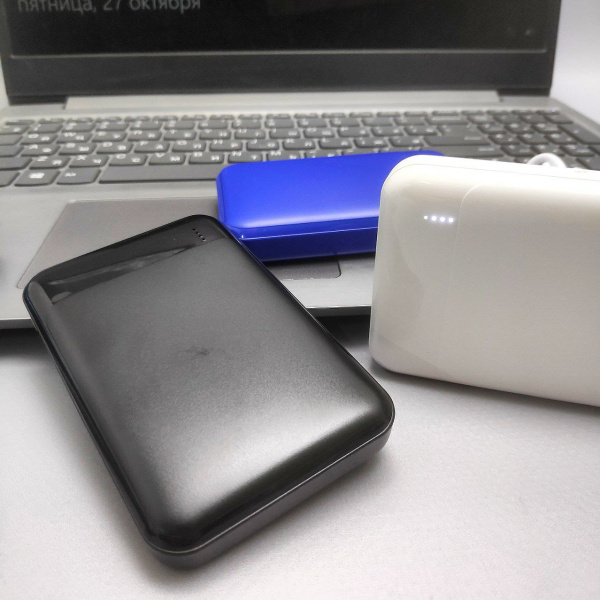 Портативное зарядное устройство Power Bank 5000 mAh / Micro-USB, Type C, 2 USB-выхода, точечный индикатор заряда